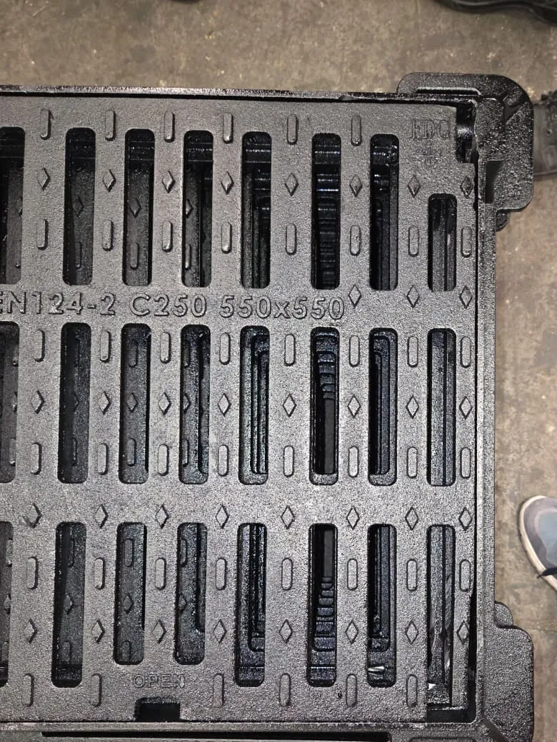 Ductile iron gully grating and frame, EN 124-2 C250, 550 by 550 millimetres